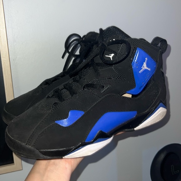 Jordan True Flights - Picture 1 of 4